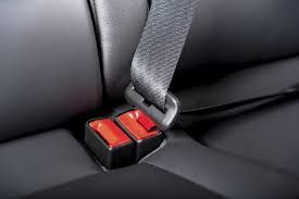 fasten seat belt in car Correctly 2023